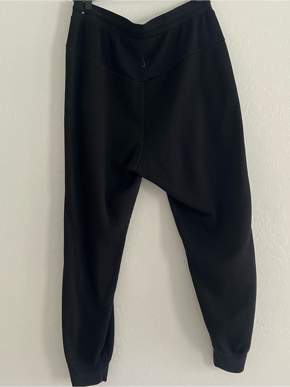 Nike Yoga Luxe Dri-FIT Waffle Knit Joggers - Picture 11 of 12